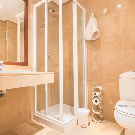 Apartment 2233-lovely 2 Bedrooms On The Beach, Pool And Port Manilva