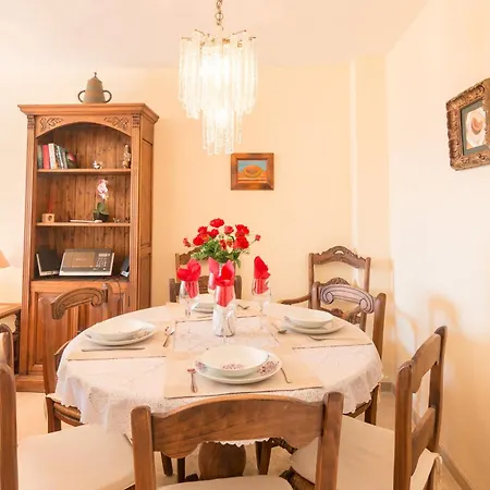 アパート 2233-lovely 2 Bedrooms On The Beach, Pool And Port *